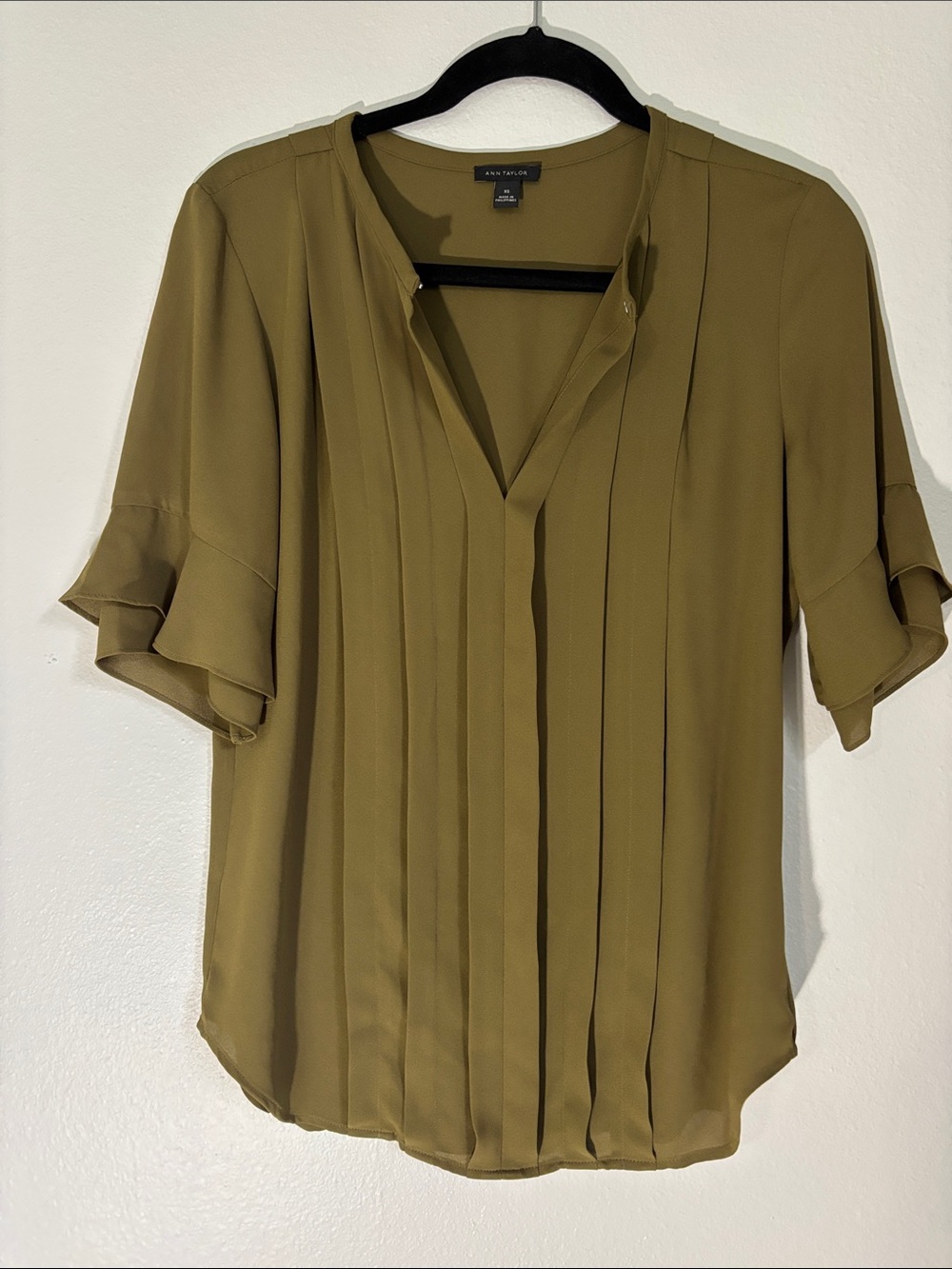Ann Taylor Olive Pleated V-Neck Ruffle Sleeve Blouse